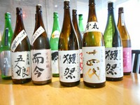 上記の通常飲み放題＋
日本酒４種　獺祭４割５分＋全国各地の地酒３種
本格焼酎３種　九州各地の焼酎を３種
