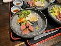 黒毛和牛と季節の素材を職人の技で仕上げた会席コースです。