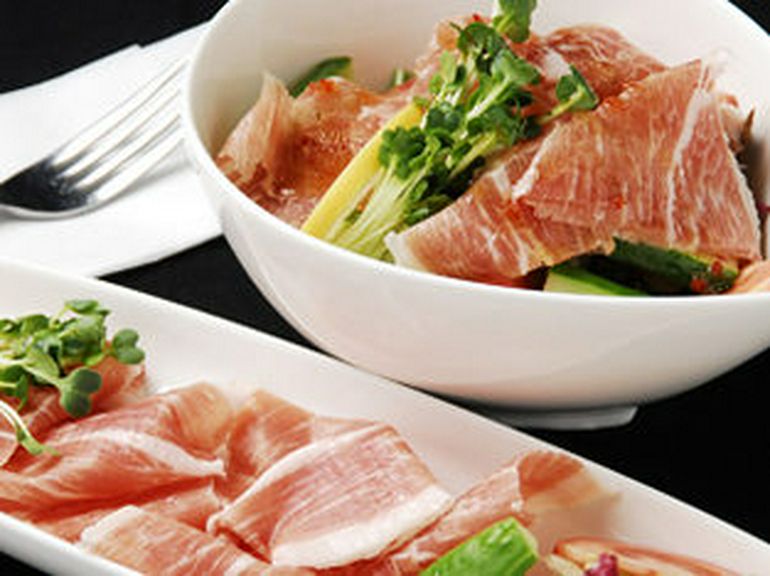 ハモンセラーノ生ハム(スペイン産)