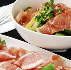 ハモンセラーノ生ハム（スペイン産）