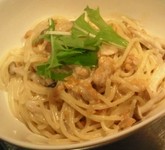 贅沢にうにが溶け込んだクリームソースに生うにのトッピング