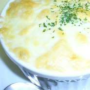 大きめの海老が２本といかあさりがたっぷりのグラタン。ドリアにもできます