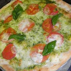 とろとろ卵と生ハムのPizza
