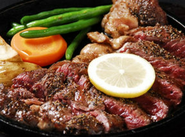 300gのBigなステーキ。オージービーフ