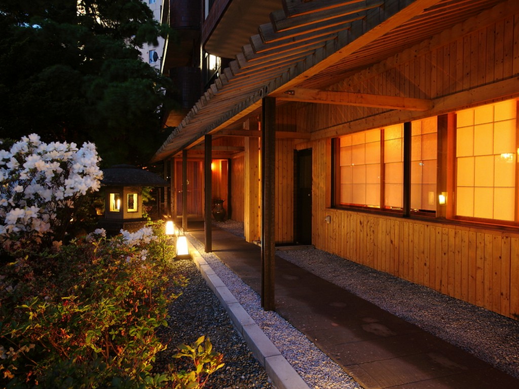 接待や特別な日に最適。創業100年老舗旅館の直営店