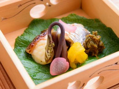 『焼き物　タチウオの紫蘇味噌焼きと銀ぽうの西京焼き』