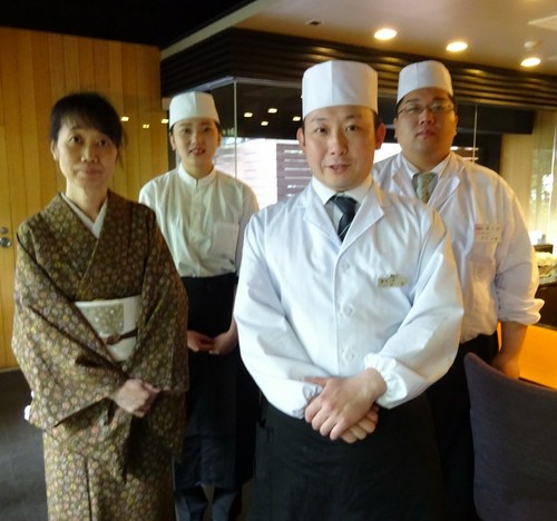 スタッフ一同、ご来店をお待ちしております