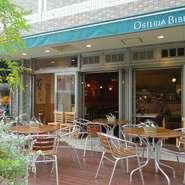 太陽の光と気持ち良い風が吹く開放的なテラス席があるイタリアン！美味しい料理とクラフトビールやワインを片手にランチ&ディナーをお楽しみ下さい♪デートからパーティーまで幅広いシーンでお使い頂けます。
