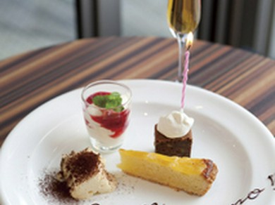 お洒落な店内で思い出に残るひとときをお過ごし下さい