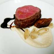 ・本日の一皿・前菜・自家製フォカッチャ・メイン料理(黒毛和牛低温ロースト)・パスタ・ドルチェ・ドリンク付き 