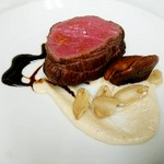 ・本日の一皿・前菜・自家製フォカッチャ・メイン料理(黒毛和牛低温ロースト)・パスタ・ドルチェ・ドリンク付き 