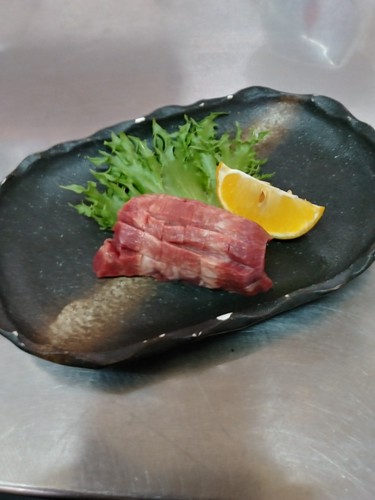 黒毛和牛厚切りタン