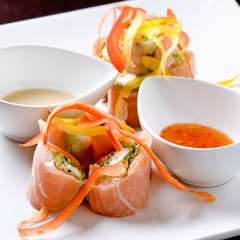 サーモンとクリームチーズの生春巻き