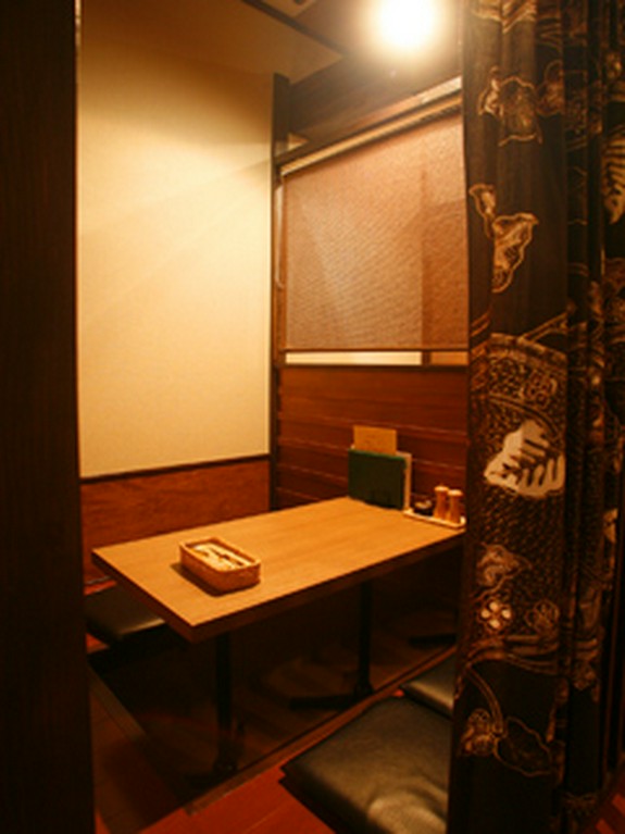 靴を脱いで過ごせる2Fは長時間座っていても疲れない堀りこたつ