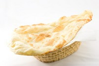 どんなカレーにも合う最も有名なナン