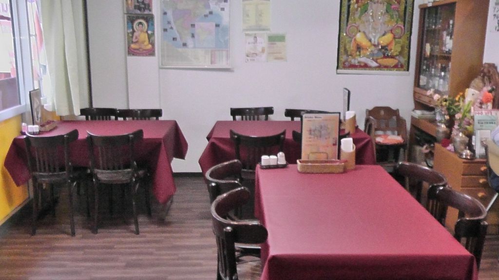 本場の雰囲気を味わえる広々空間♪