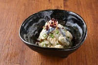 酢締めした魚の身におからを和えた郷土料理です。