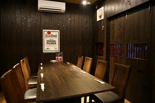 ご友人との宴会やお食事、接待やご家族での会食にも