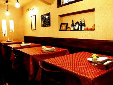 カップルで、ご夫婦で、おいしい料理に舌鼓