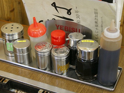 豊富な調味料で、自分好みの味に