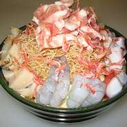 （豚・ホタテ・エビ・イカ・タコ）