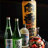 日本酒“佃島”や“佃の渡し”、焼酎“佃の渡し”で取り揃え！　