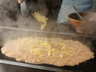 【8】トッピング、青のりをふりかけて