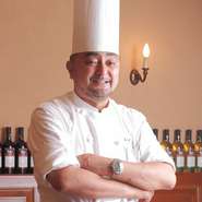 毎朝築地で仕入れる新鮮素材を使ったイタリア料理を気軽にお楽しみ下さい!!毎日黒板に20種ほどのオススメをご用意しています。わざわざ来ていただくお客様に満足していただけるよう努力してまいります!!