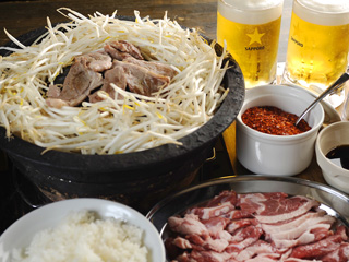 All-you-can-eat and drink course for 2 people or more