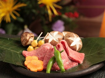 円舞会席＋飲み放題
現在は全て個別配膳にて御提供致しております。