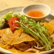 パインセオ　～ベトナム風お好み焼き～