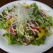 マグロとアボカドのカルパッチョ～サラダ仕立て～