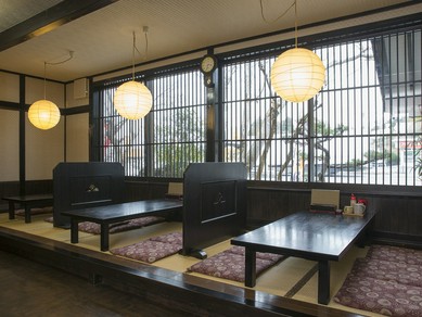 落ち着いた雰囲気の店内。観光デートに最適です。