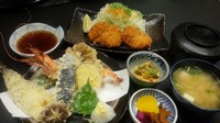 豪華天ぷらとヒレかつのお膳です。
