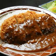 ロースカツカレー（とんかつ屋自慢のカレーです♪）