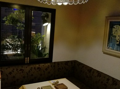 落ち着きのある店内