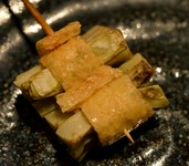 山のくらげに相応しいシャキシャキとした歯応えの山菜です。