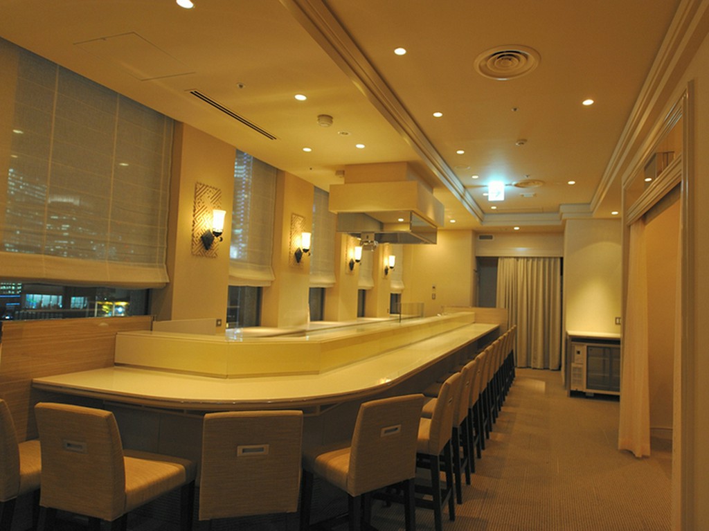 女性一人で来店される方が数多くいらっしゃいます