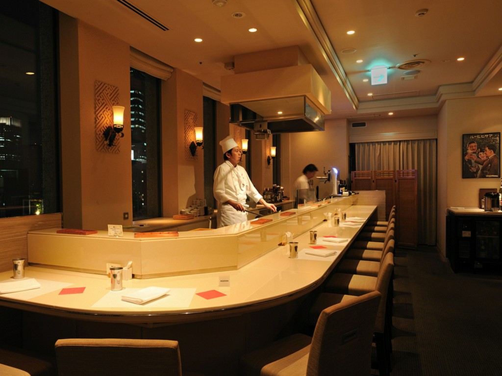 夜景を楽しみ、串揚げを堪能