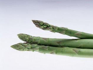 九州、長崎県産のアスパラガス