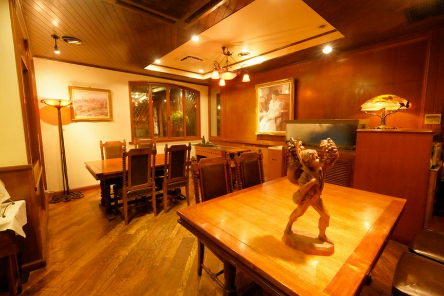 贅沢な空間と美味しさに酔いしれる半個室のセミプライベート席