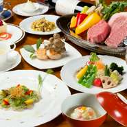 子連れにも優しいので、ご家族揃って通常の食事はもちろん、お祝いや会食などにも最適。高級感溢れる店内で、鉄板焼の職人技を見ながら絶品料理を堪能できます。デザートも充実しているのでお子様にもおすすめです。