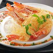 サクサクえびチリ見てビックリ！　食べごたえあります。