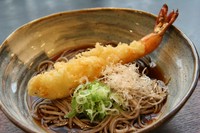 存在感のあるプリプリの大えびを揚げたてでどうぞ。
おろし付も別途設定あります。