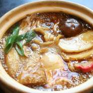 みそ煮込うどん（玉子入りの一例）