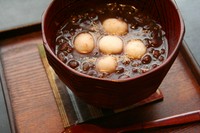 甘さ控えめのさっぱりしたぜんざいはリピーターが多く、
一度召し上がるとその違いがご理解いただけます。