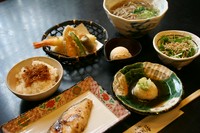 海の幸を中心としたちょっと贅沢な全８品。