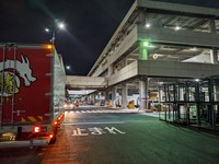 たくさんの種類を食べて頂くために半皿も御用意しております。
値段は、一人前に値段を表示しております。
季節、天候等により、ご用意出来ない場合もございますので、
ご承知の程宜しくお願いいたします。