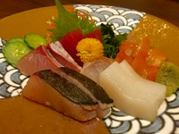 6点盛り：税込１３８０円　
4点盛り：税込９２０円