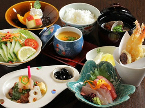 レディースランチは1250円。